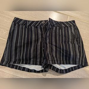 a.n.a mid rise twill short 3.5" length, size 2